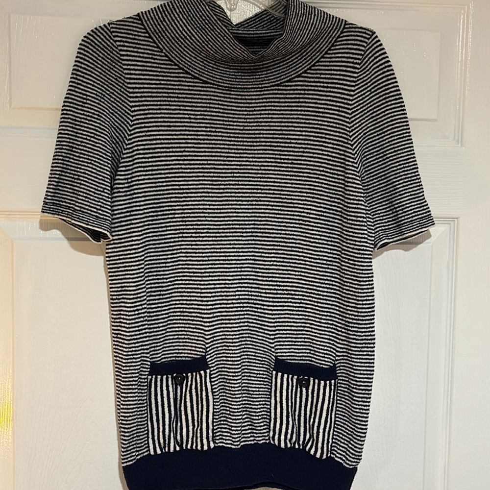 Moth Mock Neck Short Sleeves Top